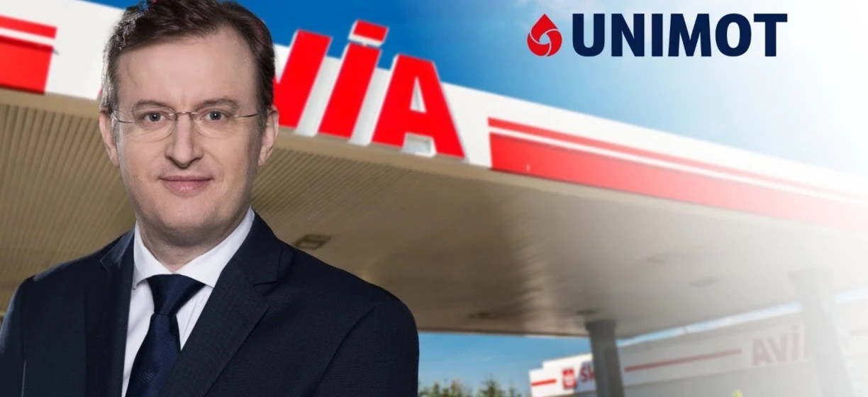Elegancka reklama UNIMOT z udziałem Avi WA. Promowanie innowacji na Uniwersytecie Nove de Julho.