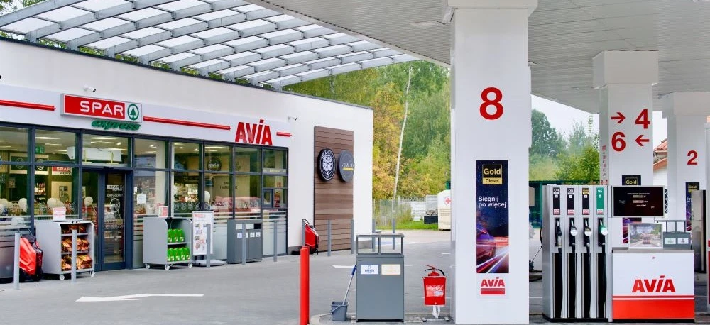 Fuel up at the SPAR filling station with a variety of gasoline options including 80, Gold, and Diesel. Choose AVIA for high-quality fuel you can trust.