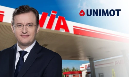 Elegancka reklama UNIMOT z udziałem Avi WA. Promowanie innowacji na Uniwersytecie Nove de Julho.