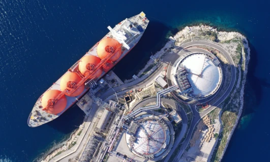 Mroźny Nowy Rok z niższymi zapasami gazu, ale nadzieją na wzrost dostępności LNG 