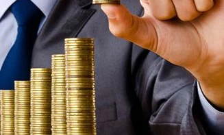 A businessperson counting dollar bills and coins, managing money efficiently. Saving money and handling currency with care.