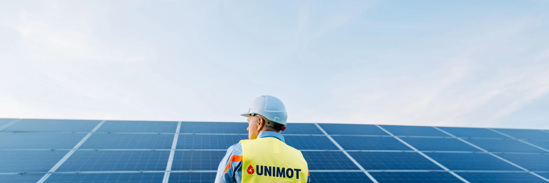 /uploads/media/hero_small_desktop_slide/06/5326-AVIA%20Solar_2.webp?v=1-0